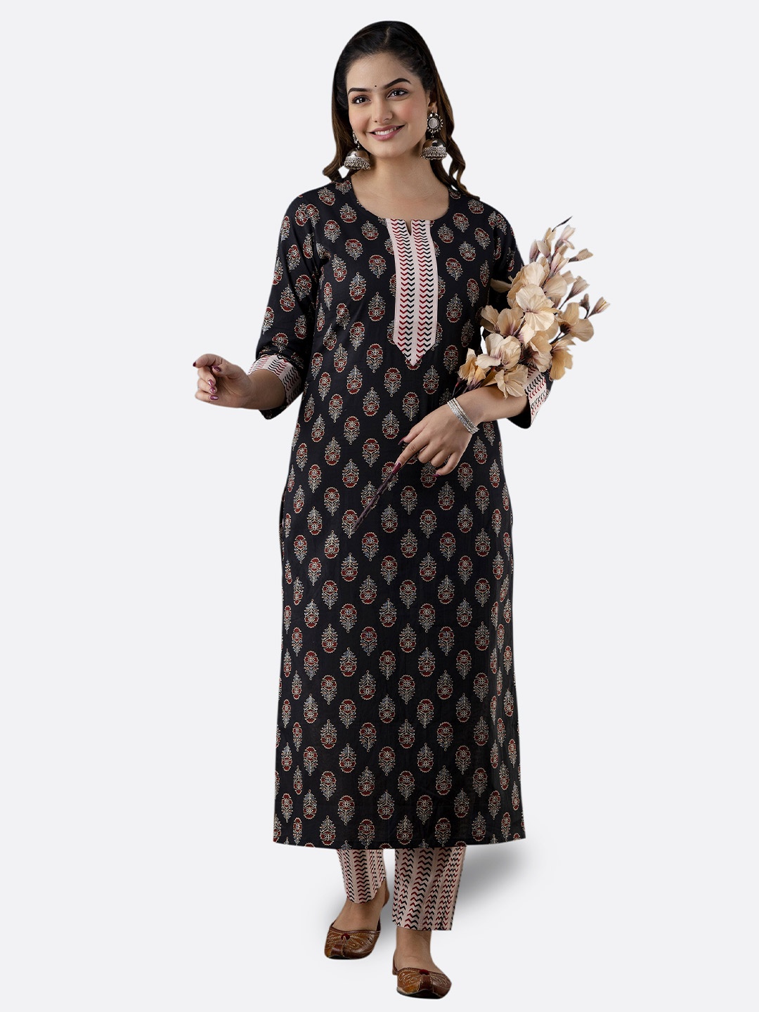 

KALINI Women Black Ethnic Motifs Printed Kurta with Trousers