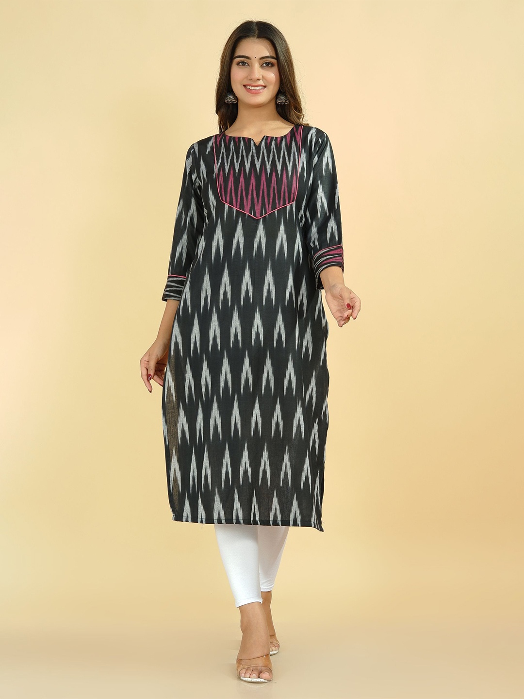 

Tetalee Women Black Chevron Ikat Printed Straight Fit Cotton Kurta