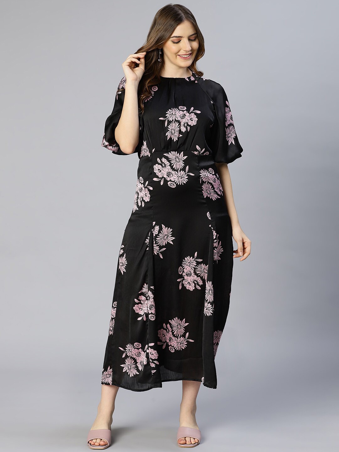 

Oxolloxo Black Floral Satin Midi Dress