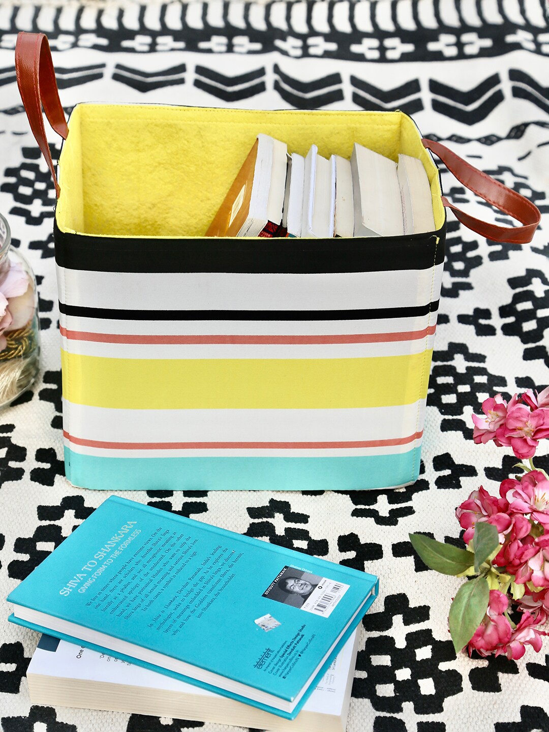 

My Gift Booth White And Yellow Striped Storage Organiser