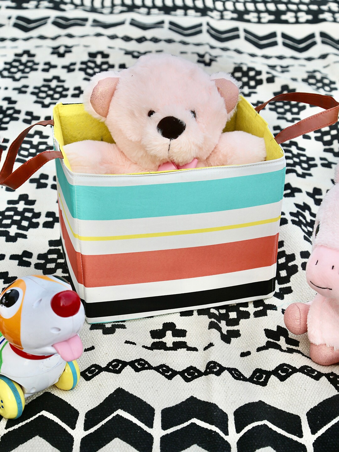 

My Gift Booth White & Yellow Printed Storage Organiser