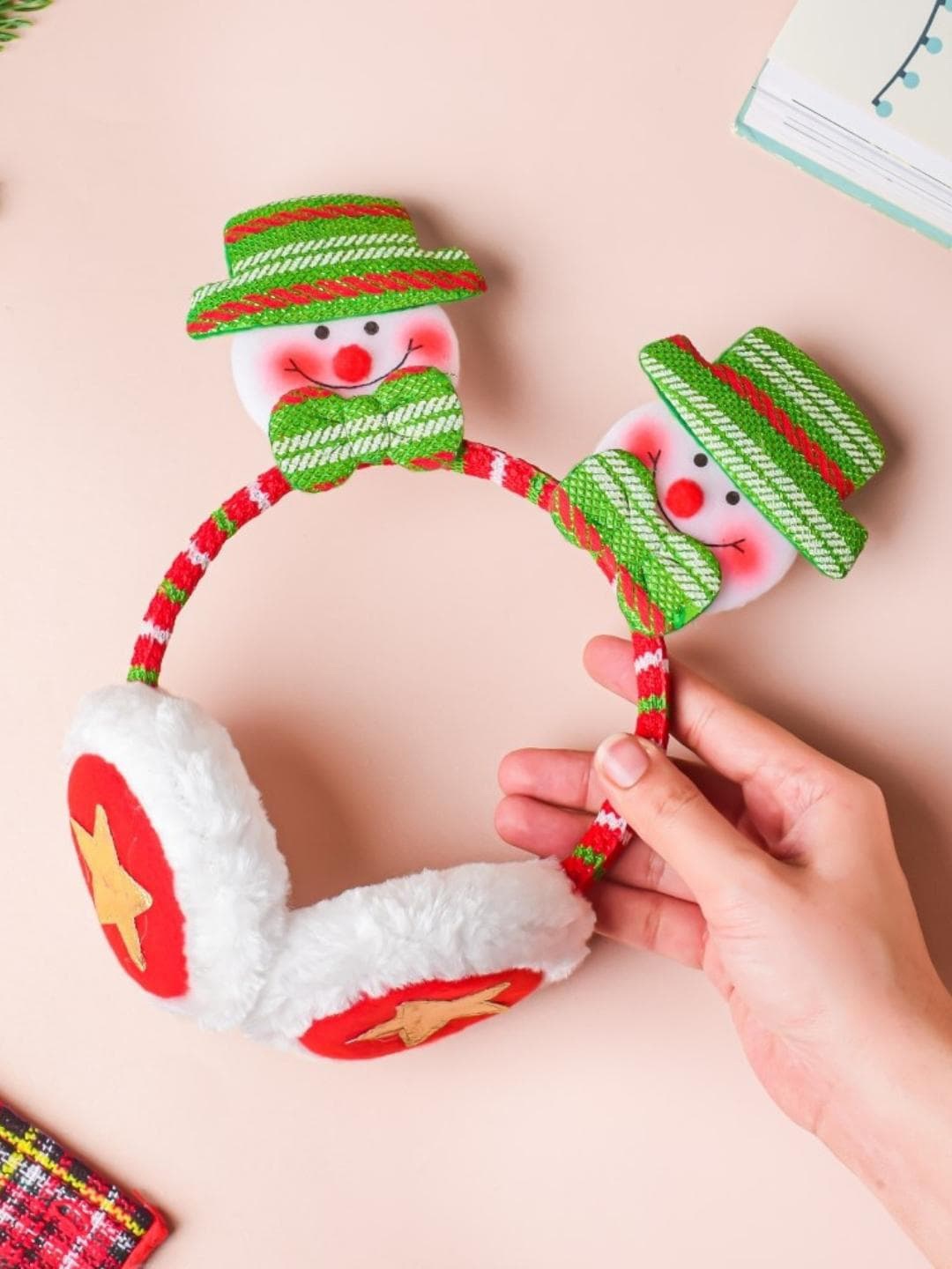 

Nestasia Unisex Red & Green Snowman Earmuffs