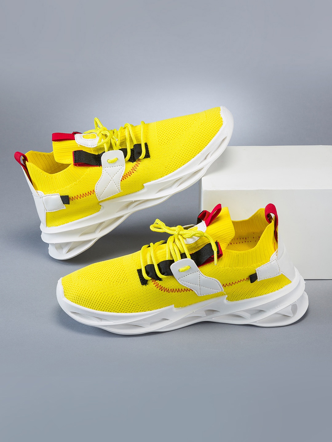 

RapidBox Men Yellow Colourblocked Sneakers