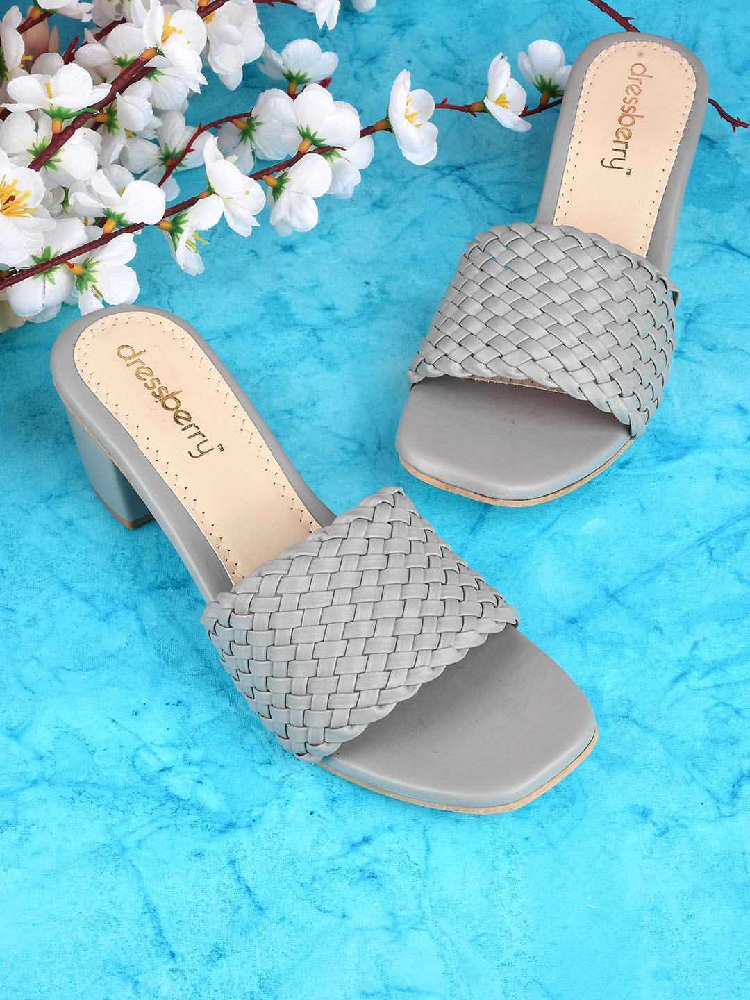 

DressBerry Women Grey & Beige Block Sandals