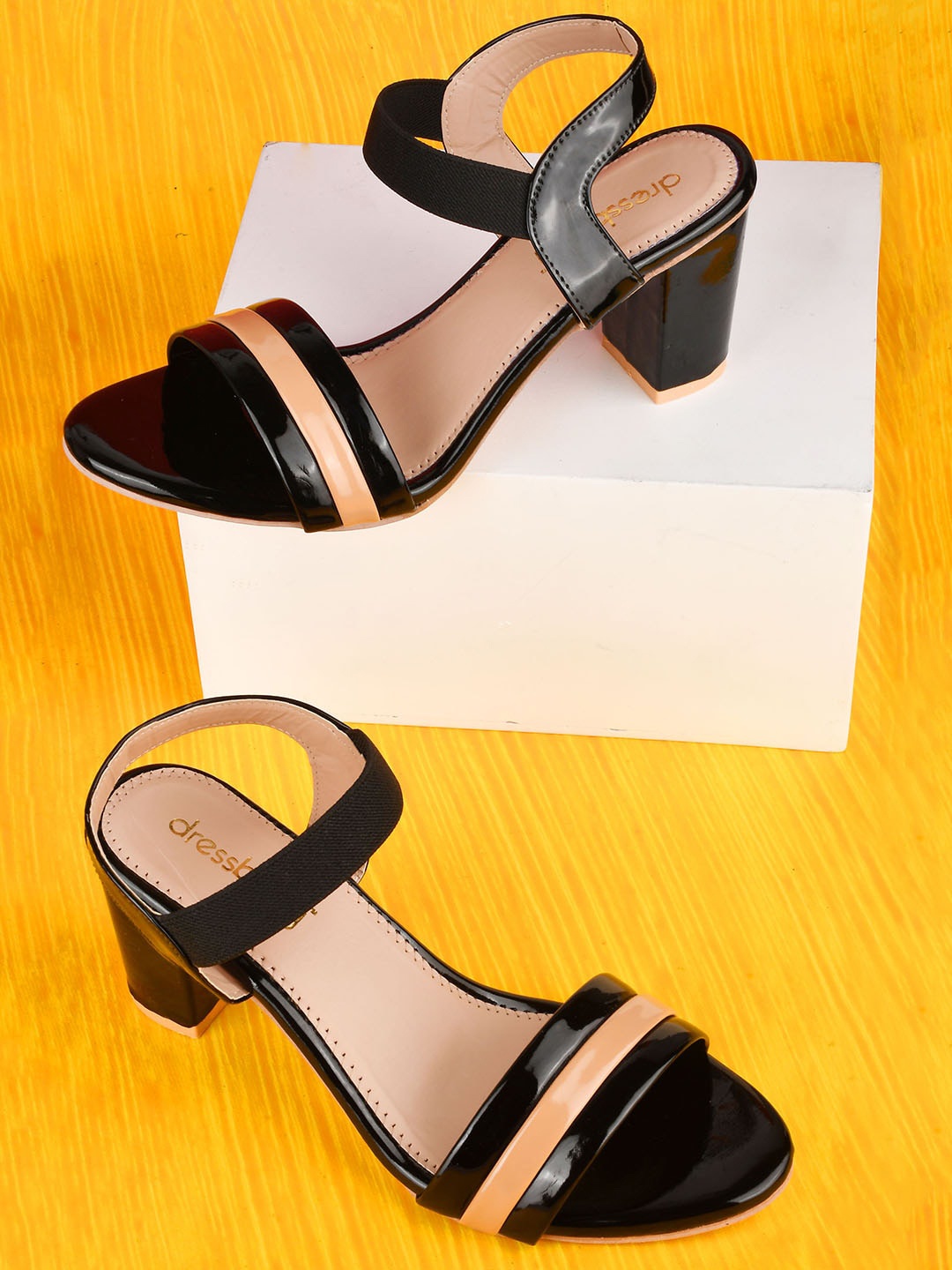 

DressBerry Women Black & Beige Block Sandals