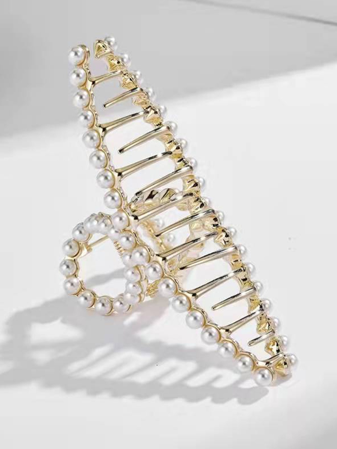 

FIMBUL Women Gold-Toned & White Claw Clip