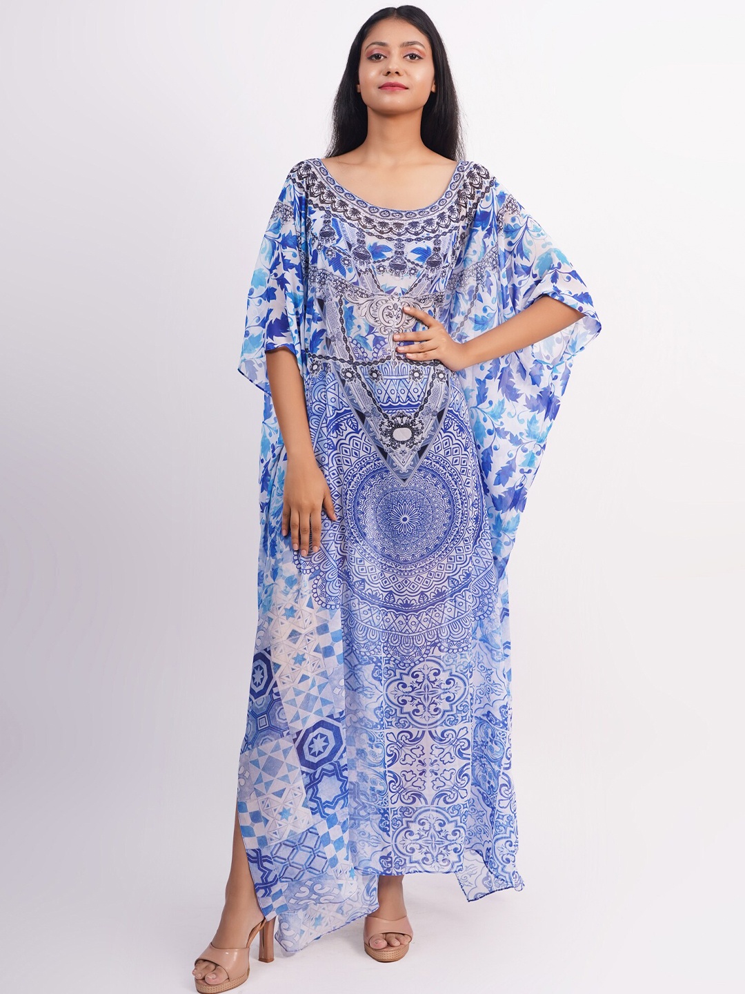 

Rajoria Instyle Blue & White Ethnic Motifs Georgette Ethnic Kaftan Dress