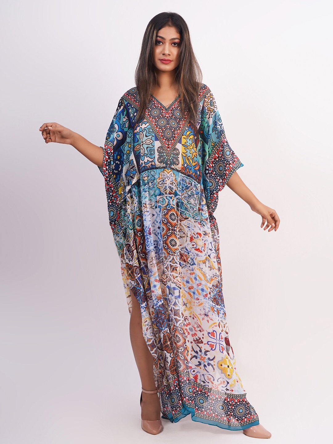 

Rajoria Instyle Blue & White Tribal Print Georgette Ethnic Kaftan Maxi Dress