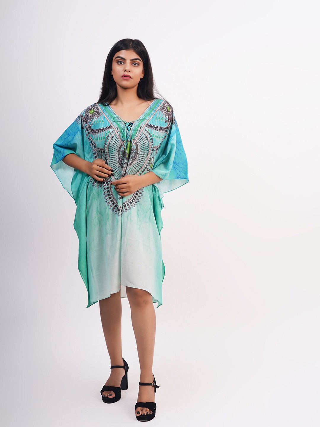 

Rajoria Instyle Green & White Tribal Georgette Kaftan Dress
