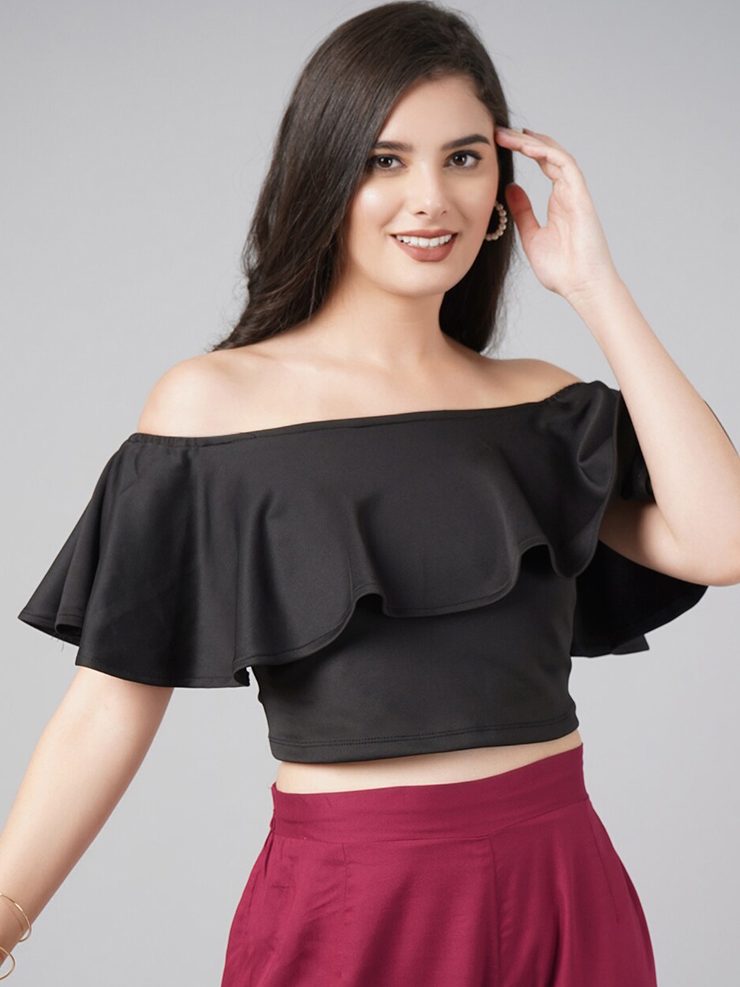 

DIVA WALK EXCLUSIVE Black Off-Shoulder Scuba Bardot Crop Top