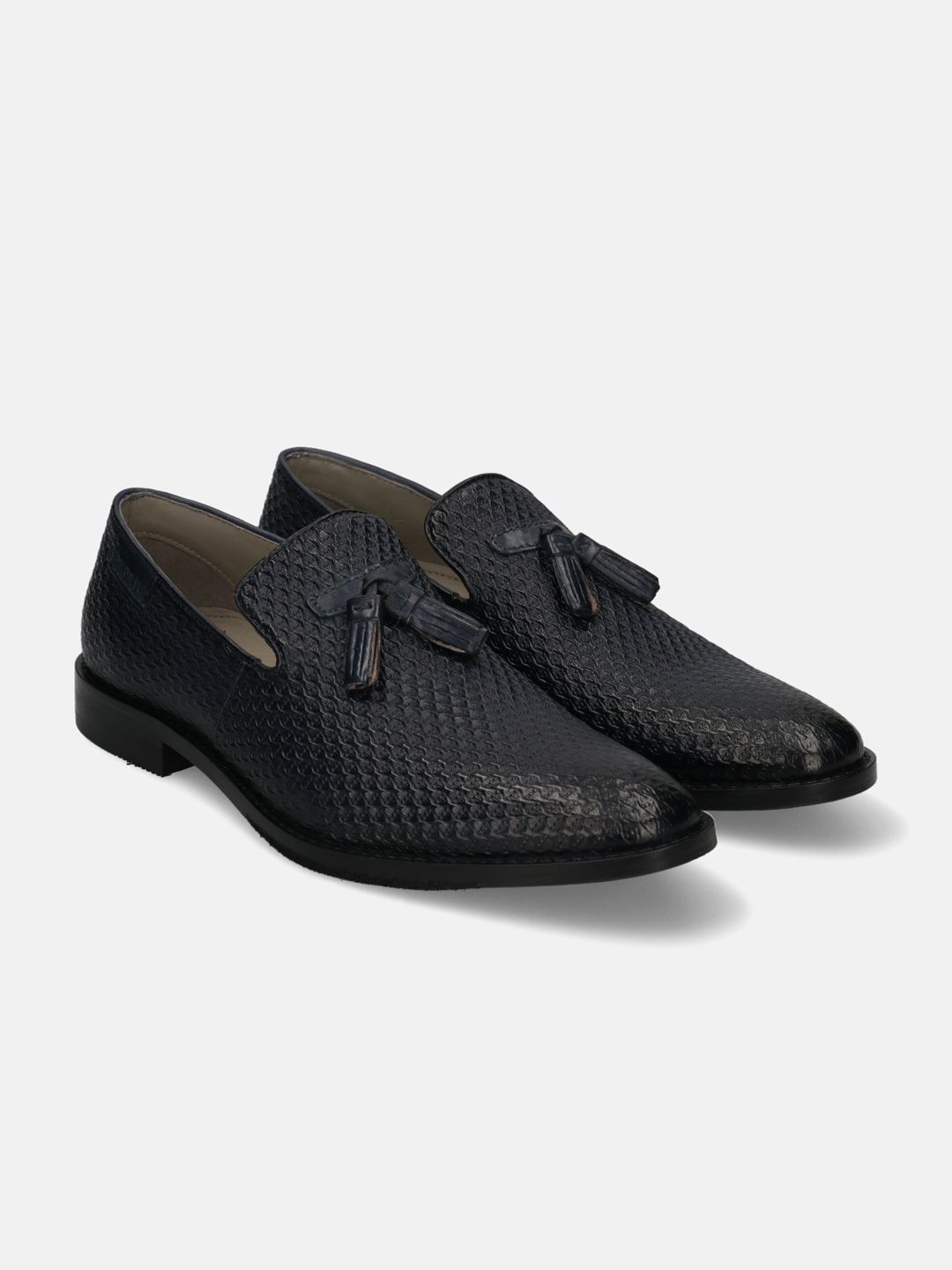 

Bugatti Men Blue Woven Design Leather Driving Shoes