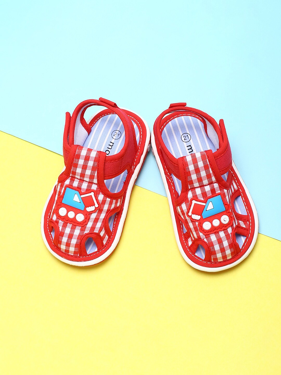 

max Boys Canvas Comfort Sandals, Red