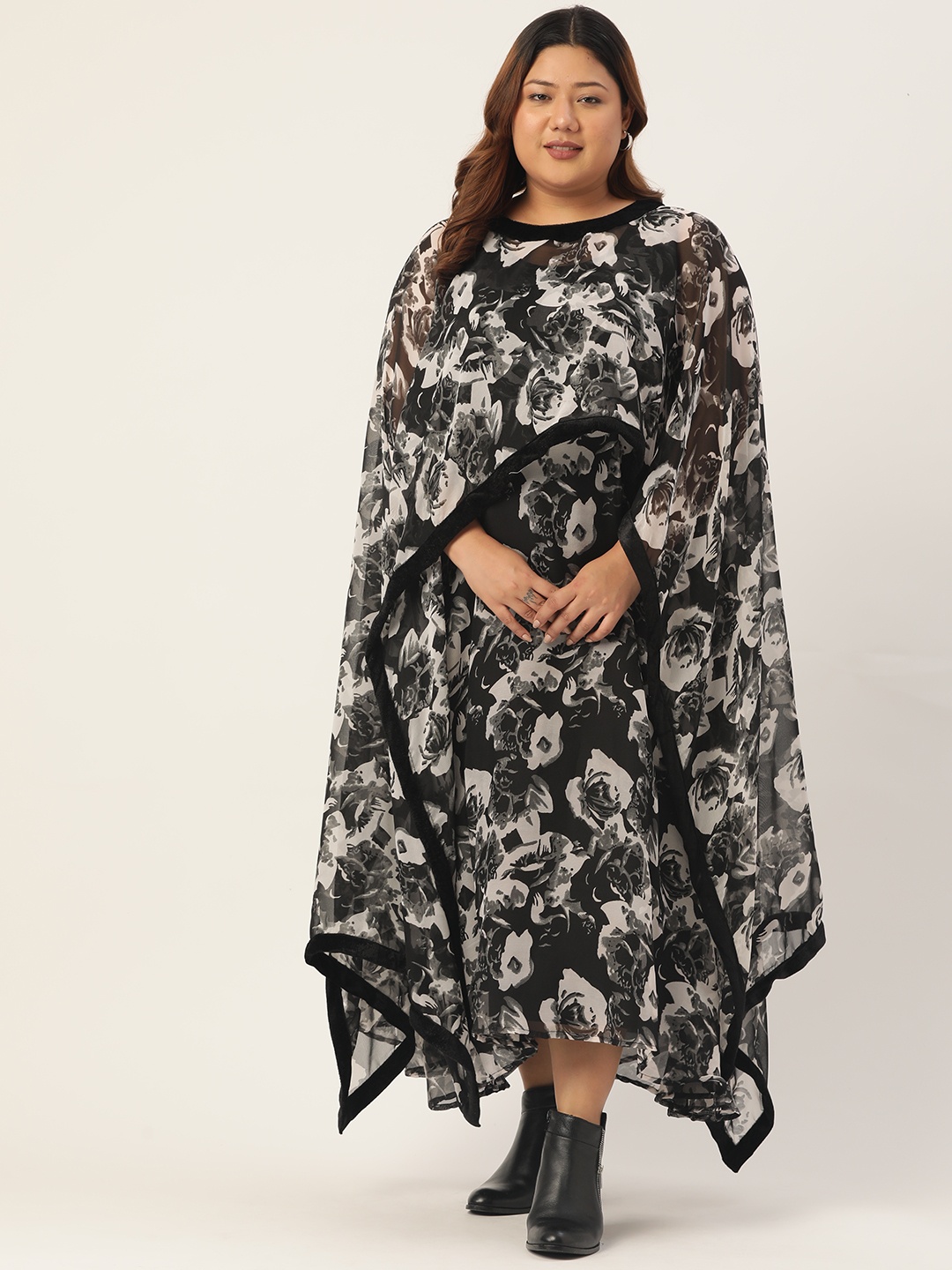 

theRebelinme Women Black & White Floral Print Fit & Flare Maxi Dress