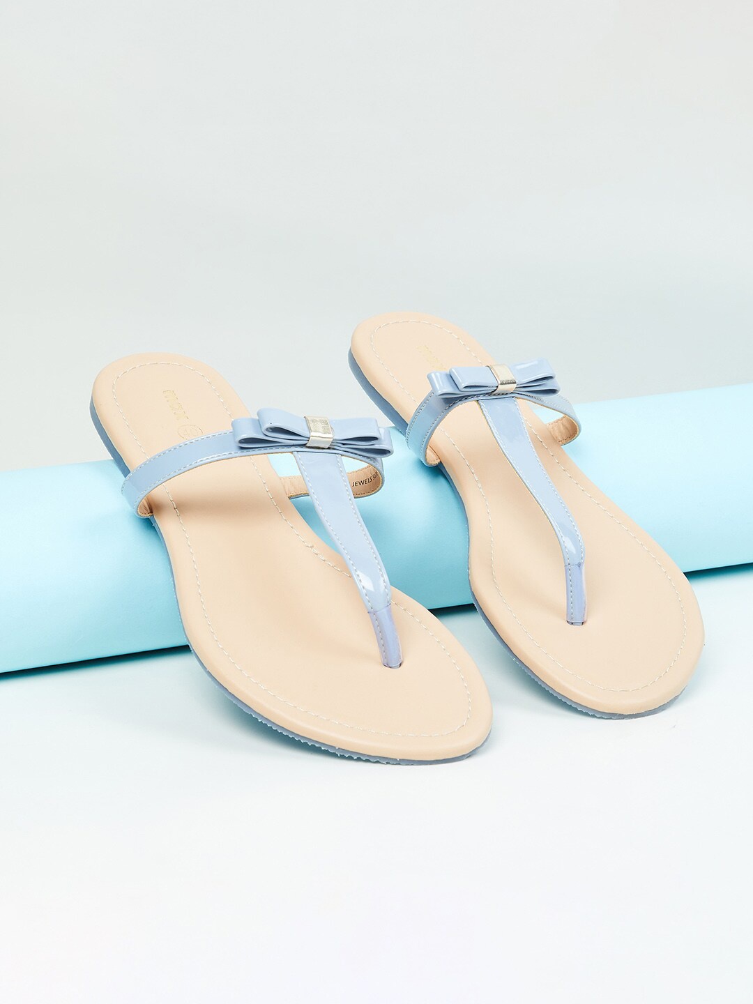

max Women Blue Embellished T-Strap Flats