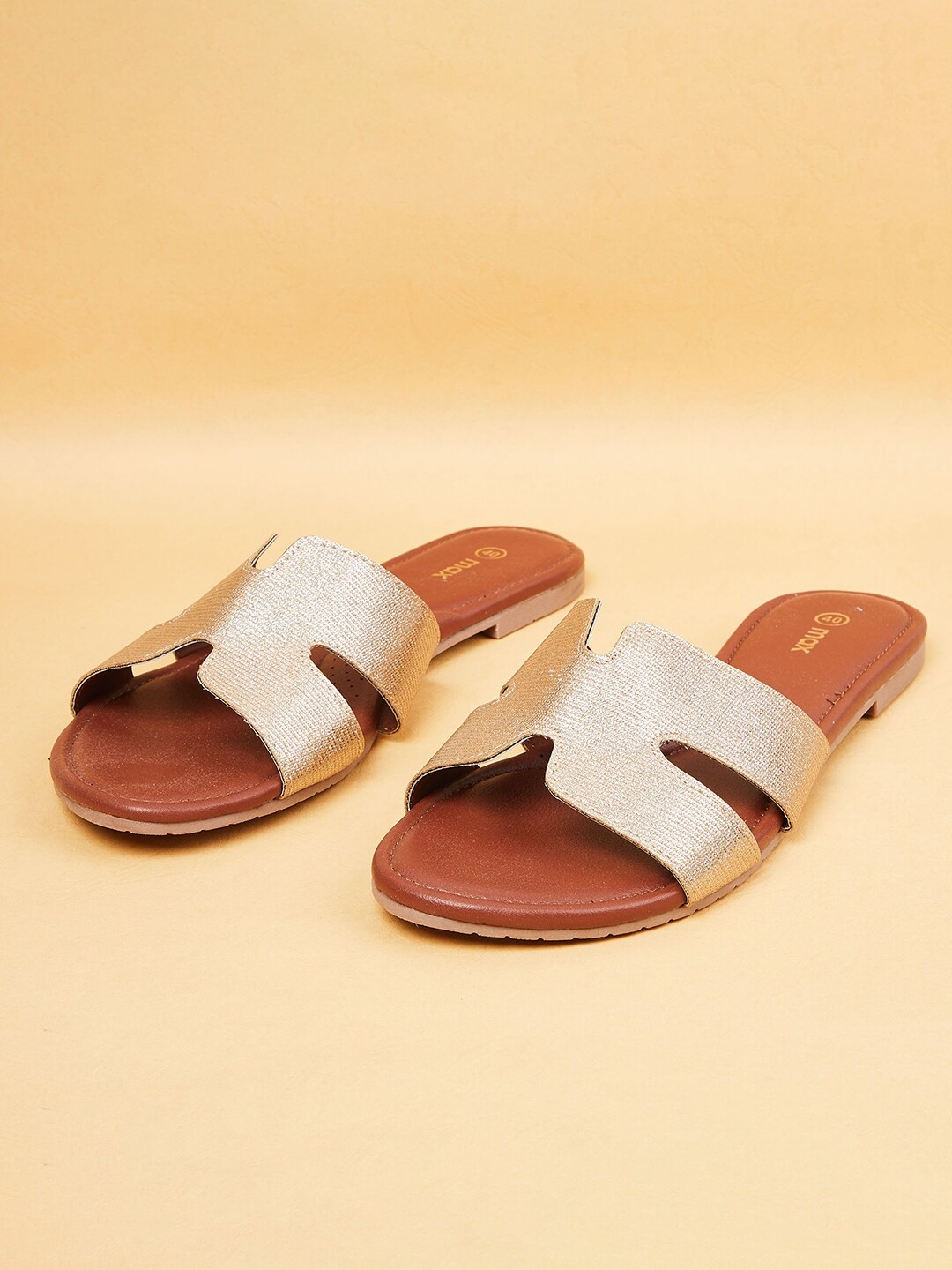 

max Women Gold-Toned Open Toe Flats