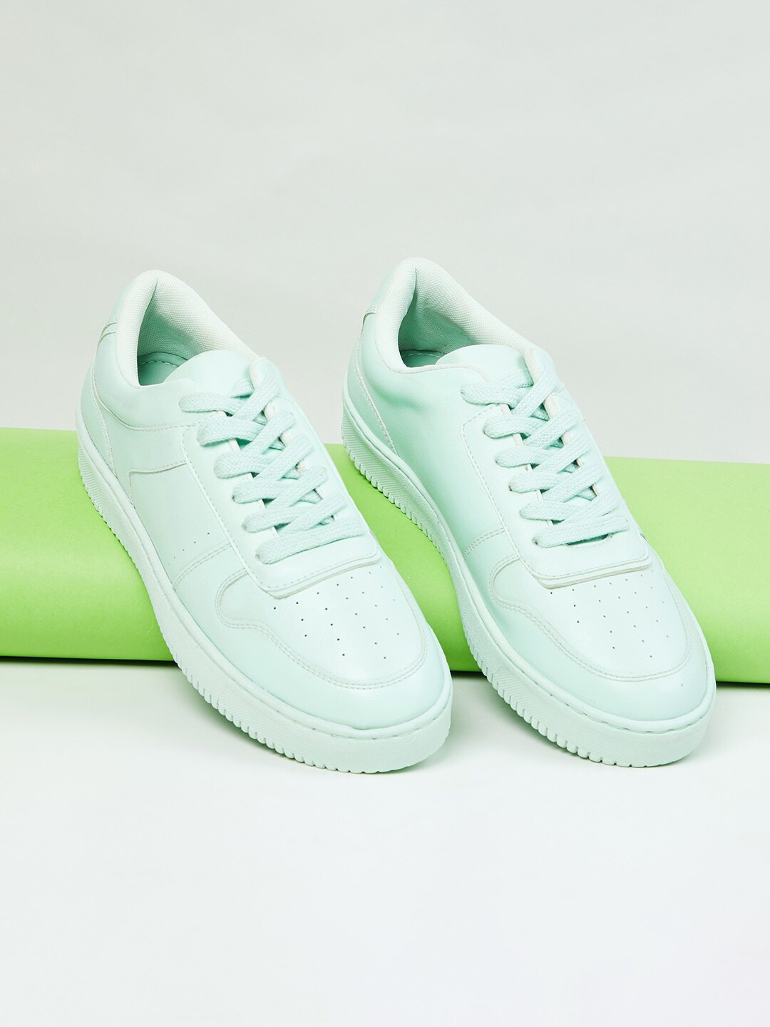 

max Women Green Solid Sneakers