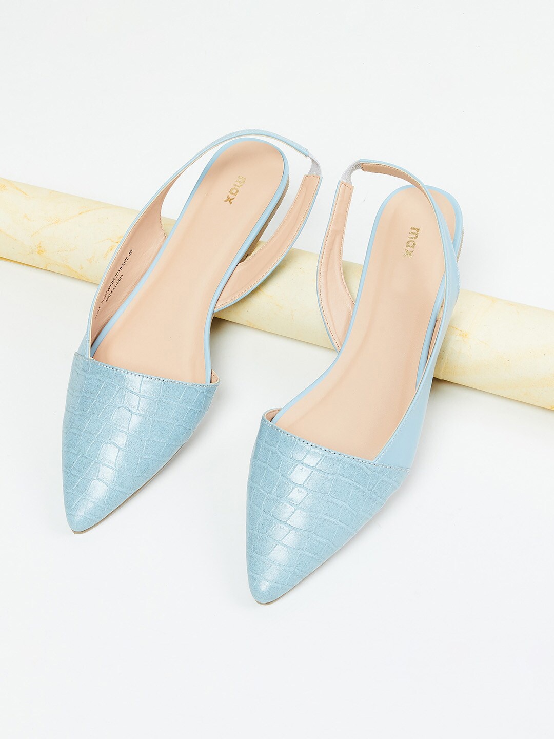 

max Women Blue Slip-On Sneakers