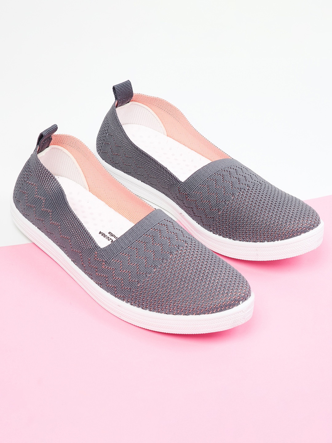 

max Women Grey Woven Design Slip-On Sneakers