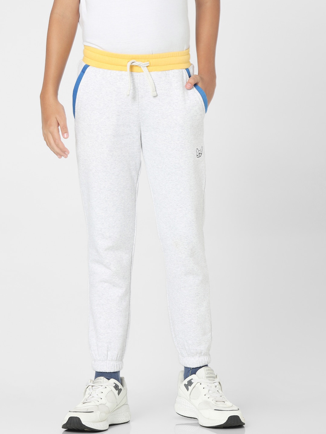 

Jack & Jones Junior Boys Light Grey Melange Solid Cotton Joggers