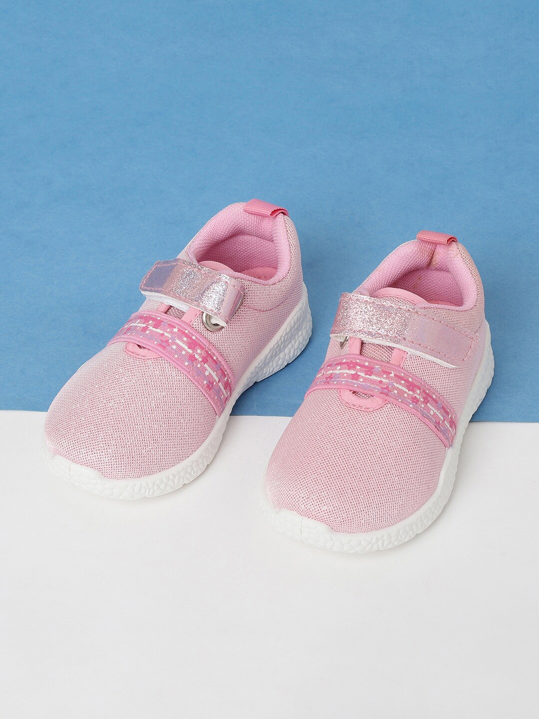 

max Girls Pink Woven Design Sneakers