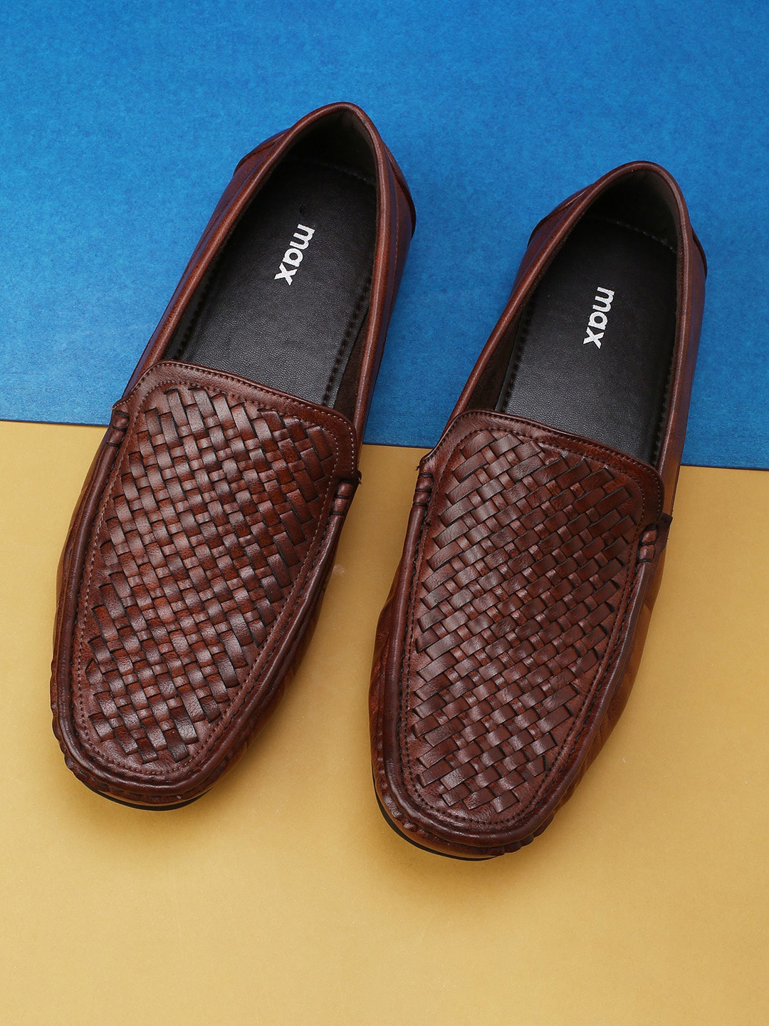 

max Men Brown Textured PU Loafers