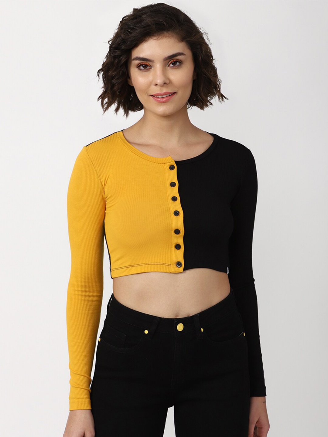 

FOREVER 21 Women Beige & Black Colourblocked Crop Top