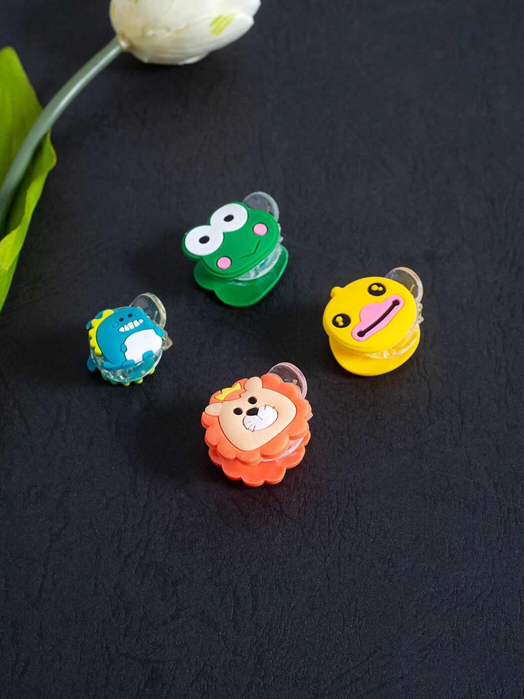 

Golden Peacock Girls Set of 4 Claw Clips, Yellow