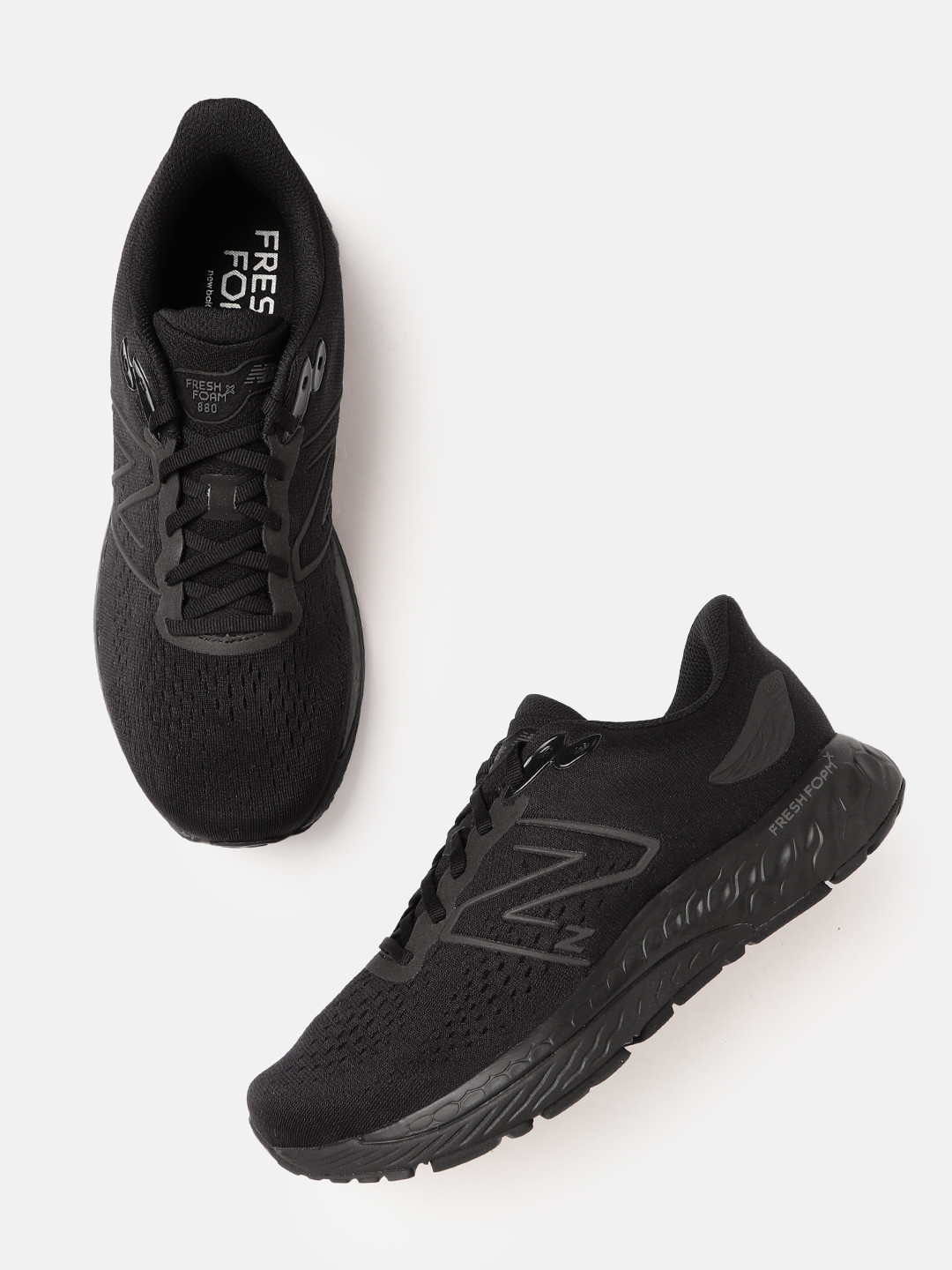 

New Balance Men Woven Design Running Shoes, Black