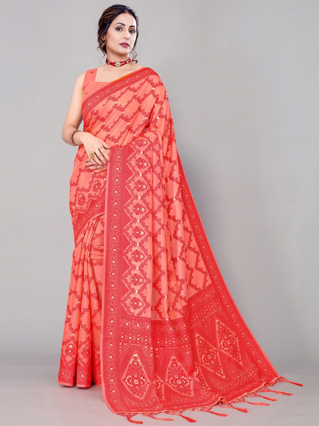 

Satrani Peach-Coloured & White Ethnic Motifs Banarasi Saree