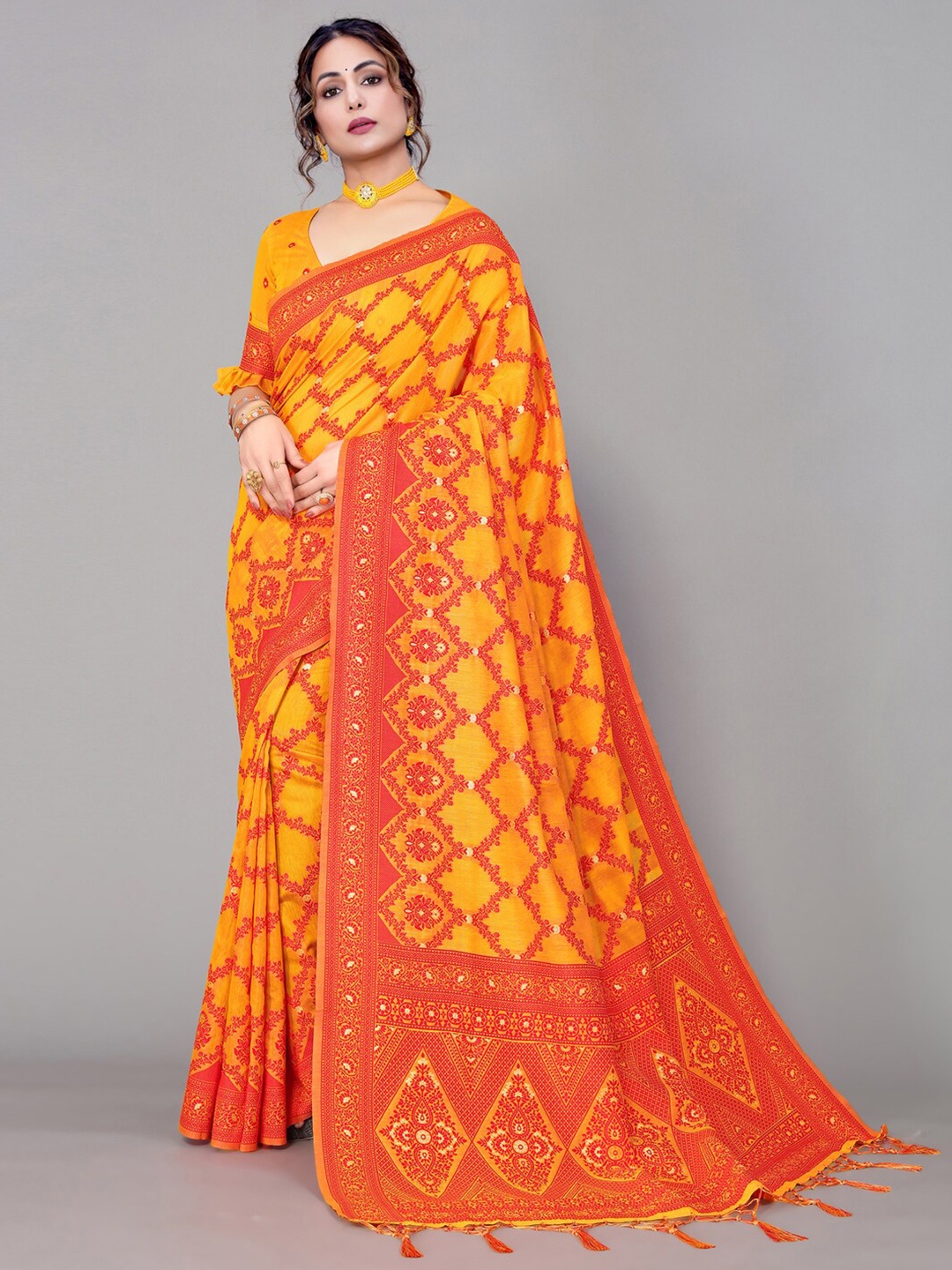 

Satrani Yellow & Pink Ethnic Motifs Zari Banarasi Saree