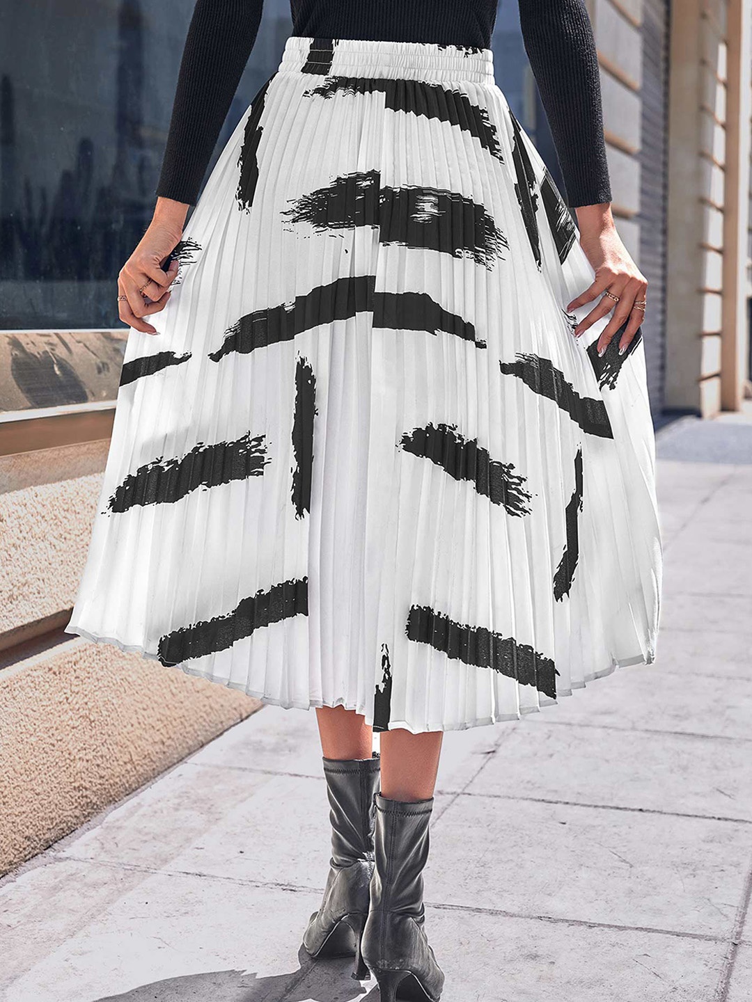

BoStreet Women White Printed Accordion Pleats Flared Midi Skirts