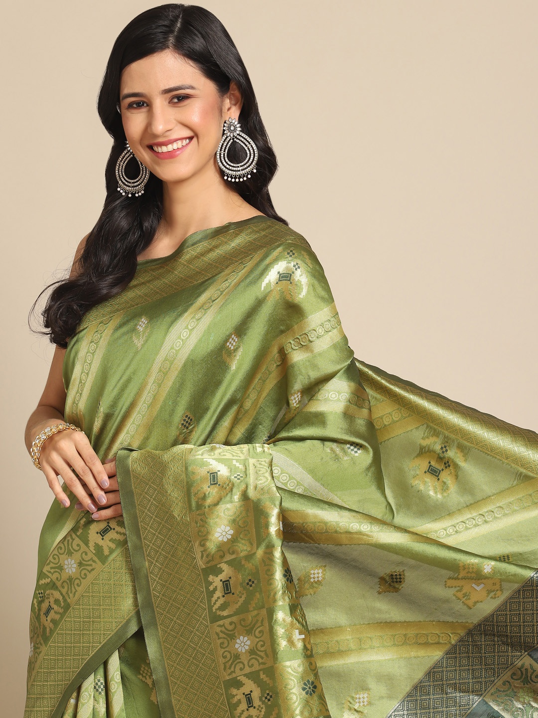

Nimayaa Green Woven Design Silk Blend Kanjeevaram Saree
