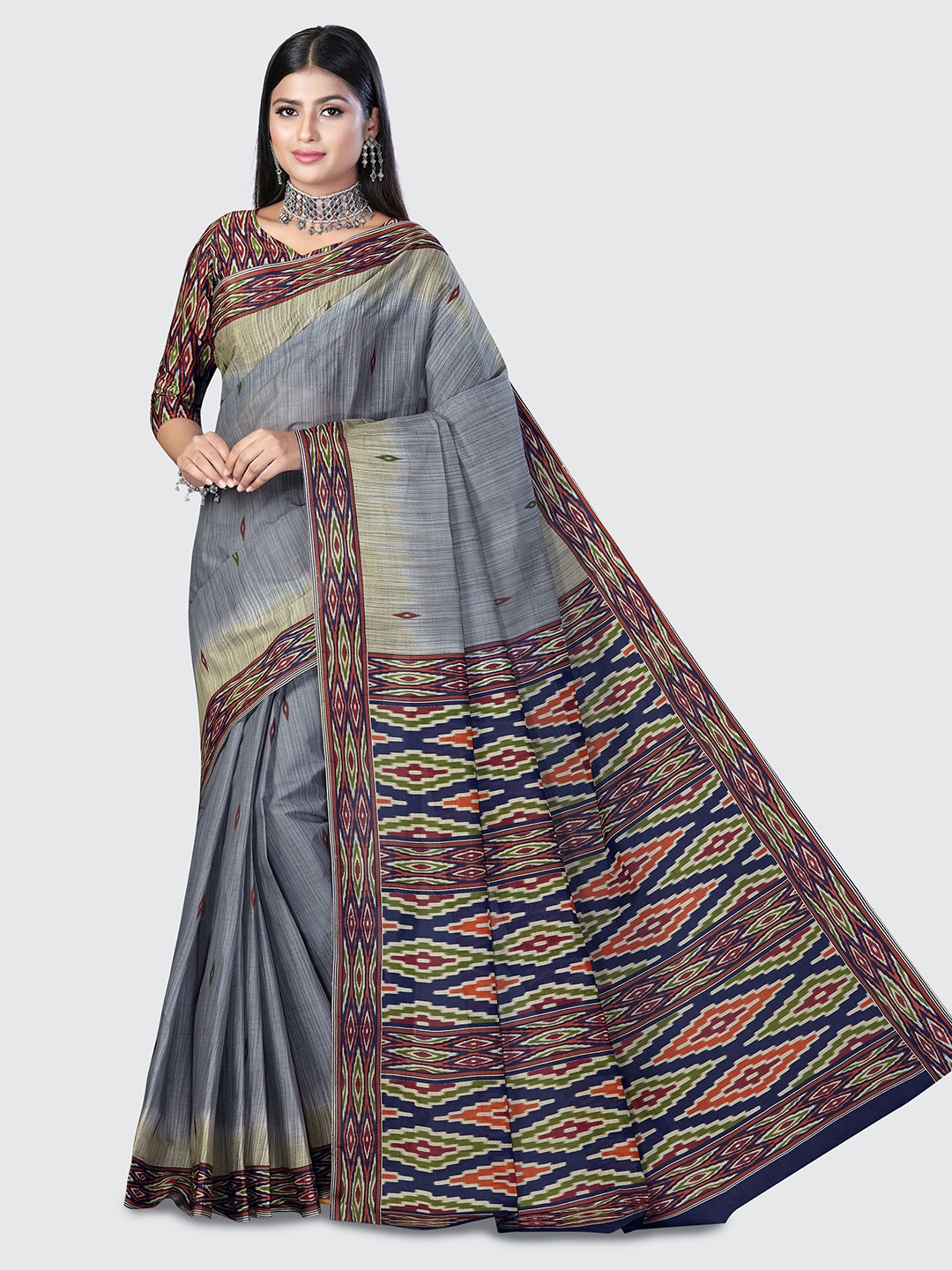 

SHANVIKA Grey & Red Ethnic Motifs Pure Cotton Block Print Saree
