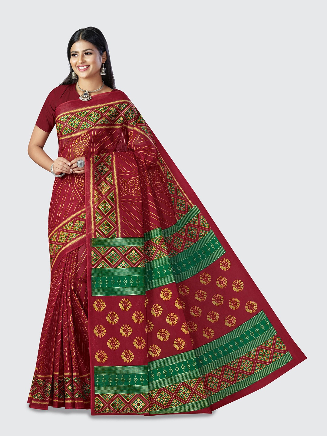 

SHANVIKA Red & Green Bandhani Pure Cotton Block Print Saree