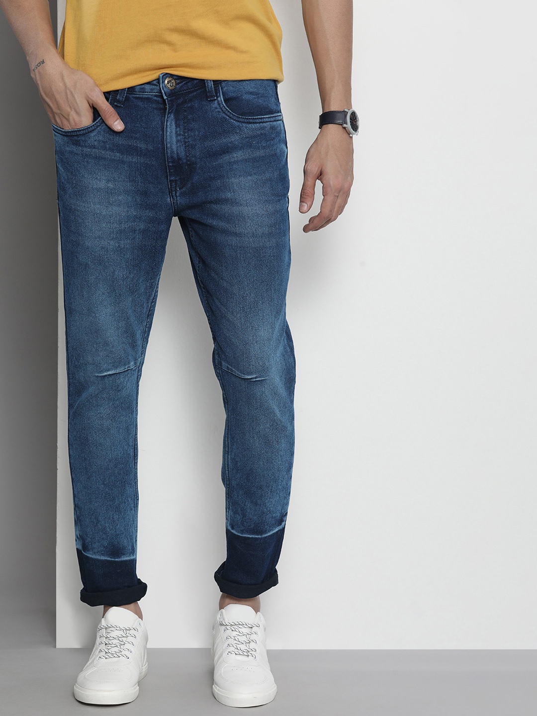 

The Indian Garage Co Men Carrot Fit Light Fade Stretchable Jeans, Blue