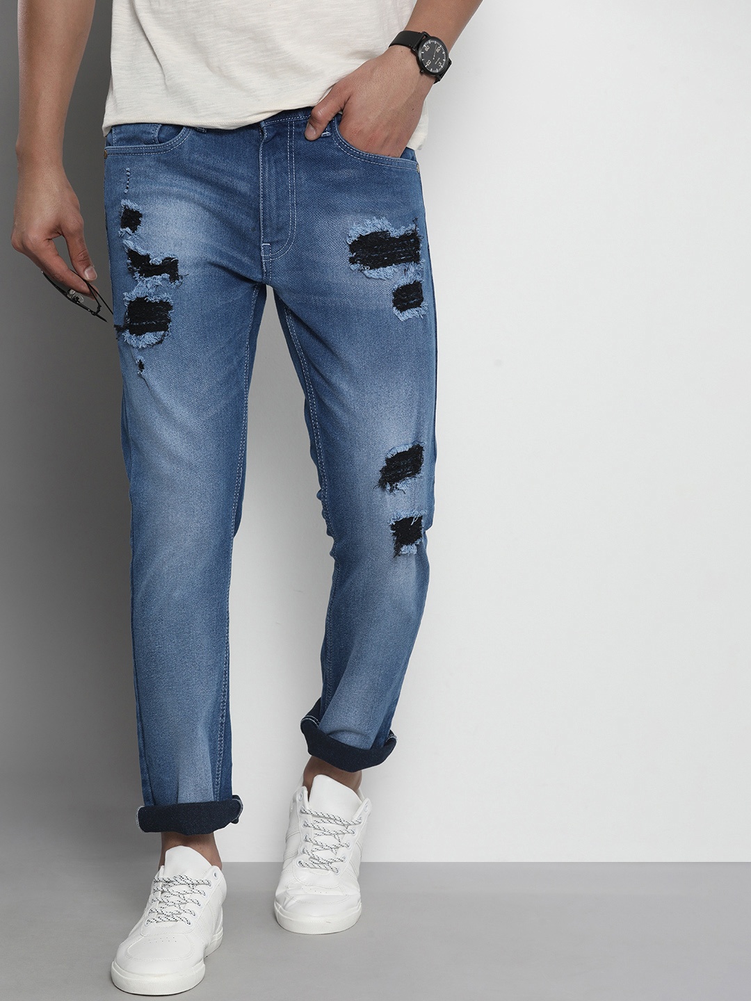 

The Indian Garage Co Men Slim Straight Fit Highly Distressed Light Fade Jeans, Blue