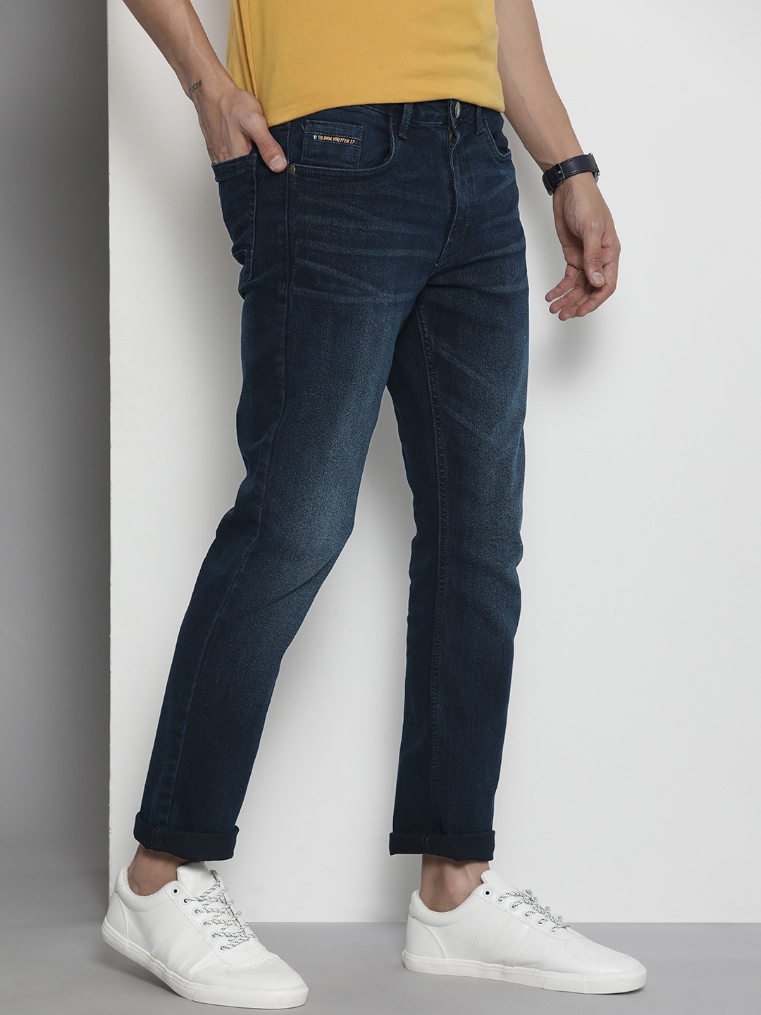

The Indian Garage Co Men Slim Straight Fit Light Fade Jeans, Blue