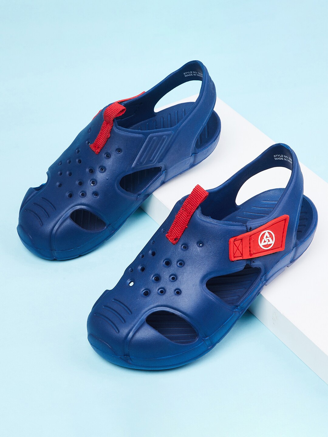 

max Boys Blue & Red Rubber Clogs