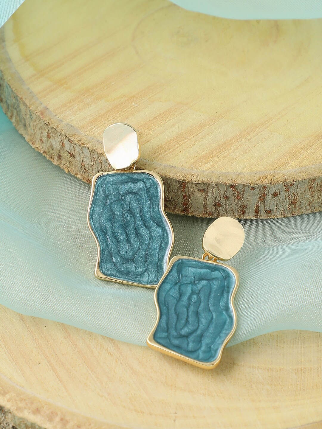 

SOHI Women Gold-Toned & Blue Contemporary Drop Earrings