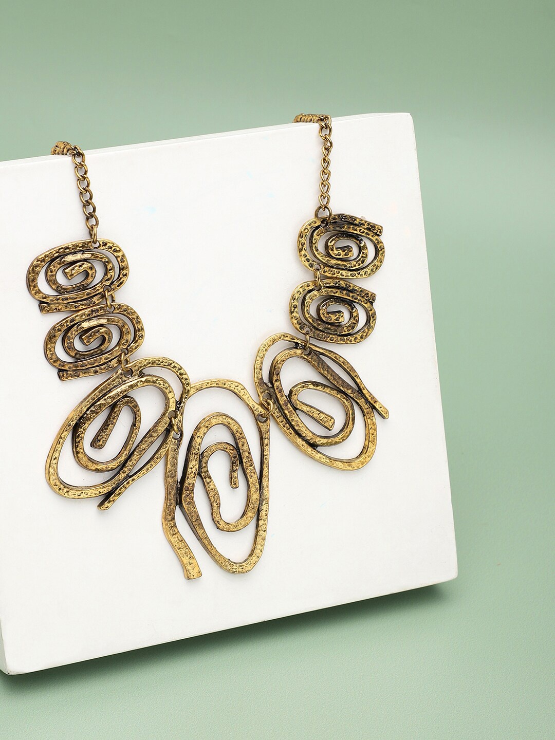

SOHI Women Gold-Toned Gold-Plated Necklace