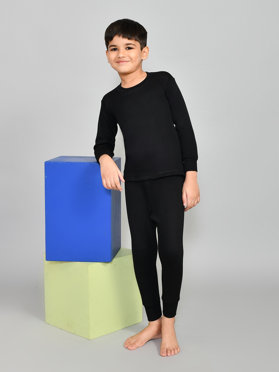 Lux Cottswool Boys Black Solid Cotton Thermal Set