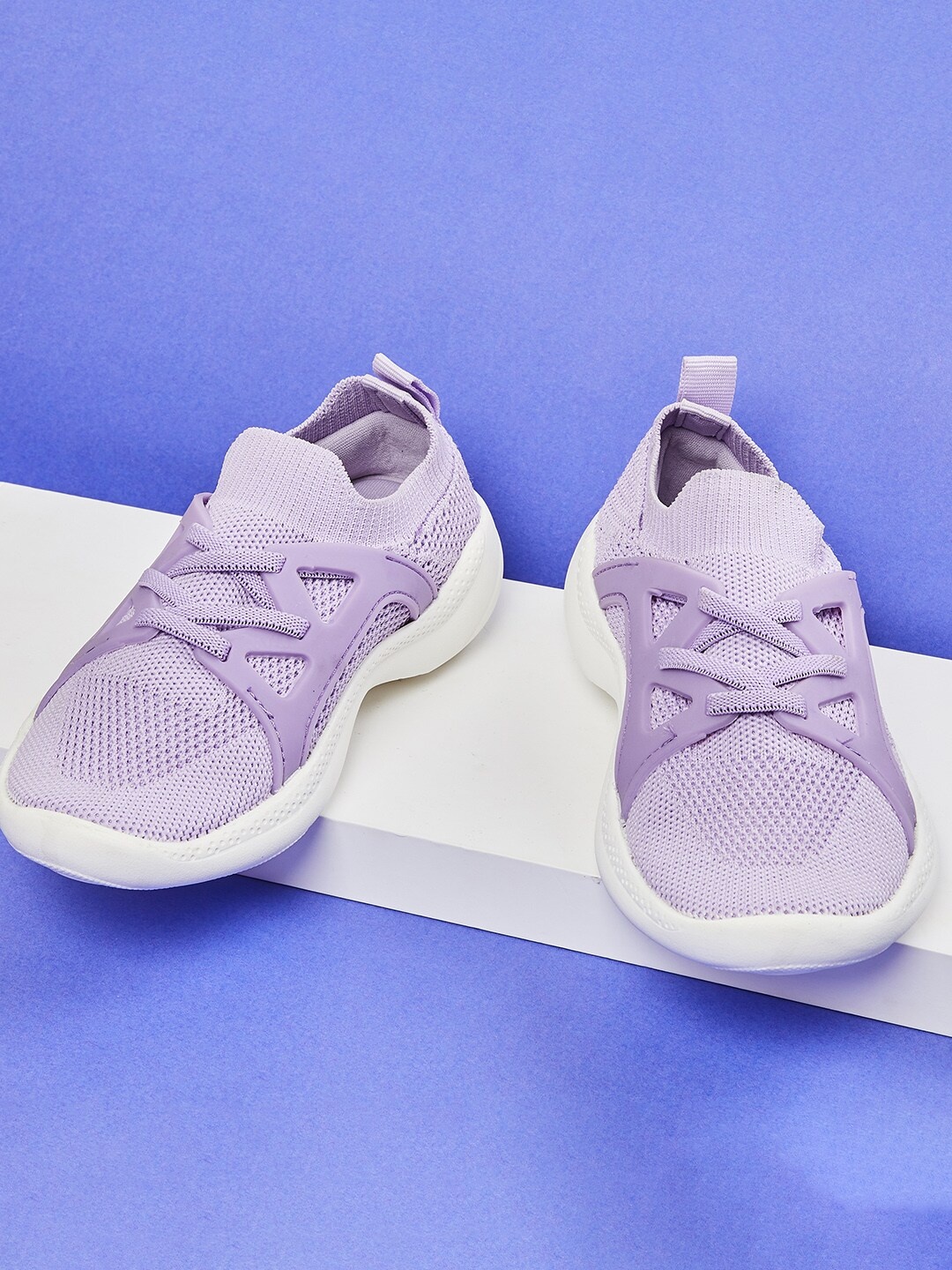 

max Girls Purple Running Non-Marking Shoes, Lavender