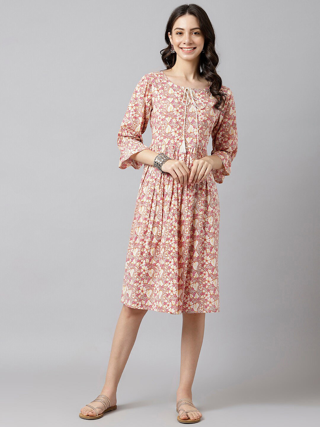 

DECKEDUP Grey & Pink Floral Printed Tie-Up Neck A-Line Dress