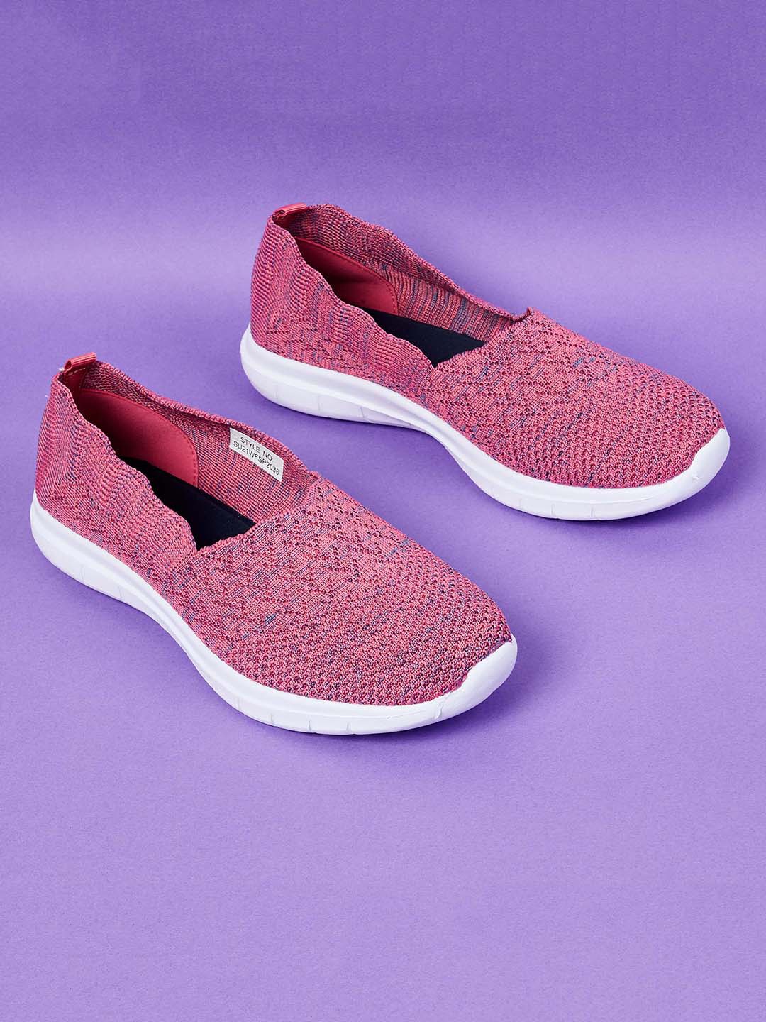 

max Women Pink Running Non-Marking Shoes