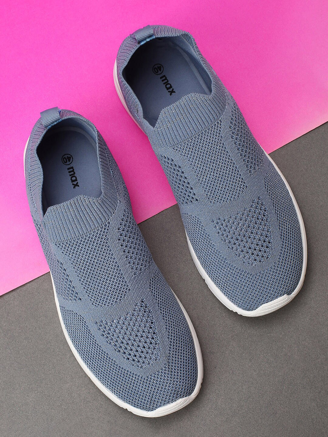 

max Women Blue Running Non-Marking Shoes