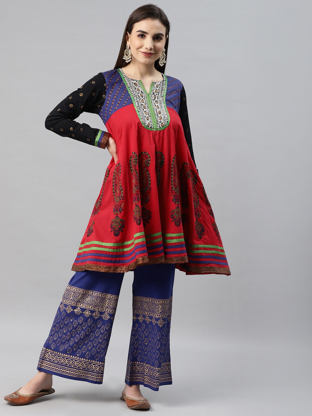 

MBE Women Ethnic Motifs Colourblocked Pleated Kurta with Palazzos, Red