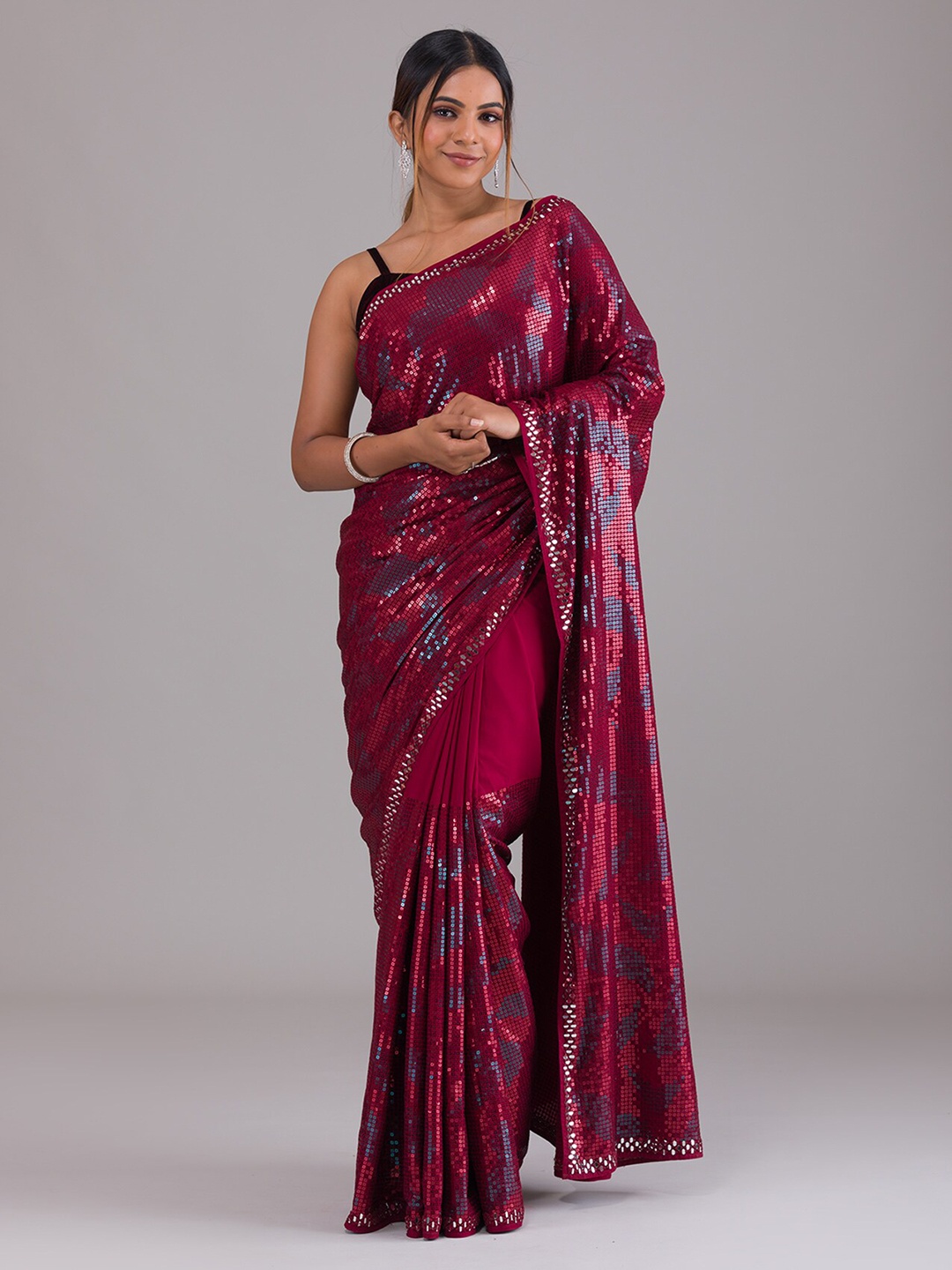 

Koskii Maroon & Blue Embellished Sequinned Saree