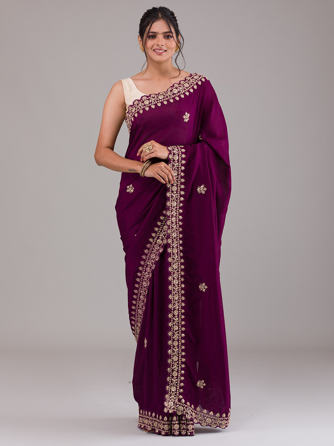 

Koskii Maroon & Silver-Toned Floral Embroidered Saree
