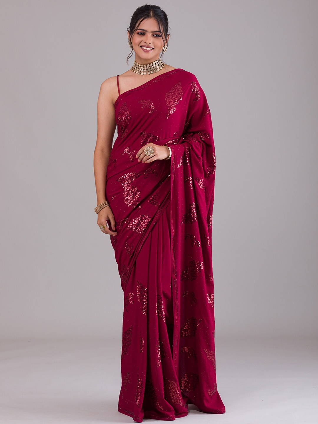 

Koskii Maroon Embellished Sequinned Saree