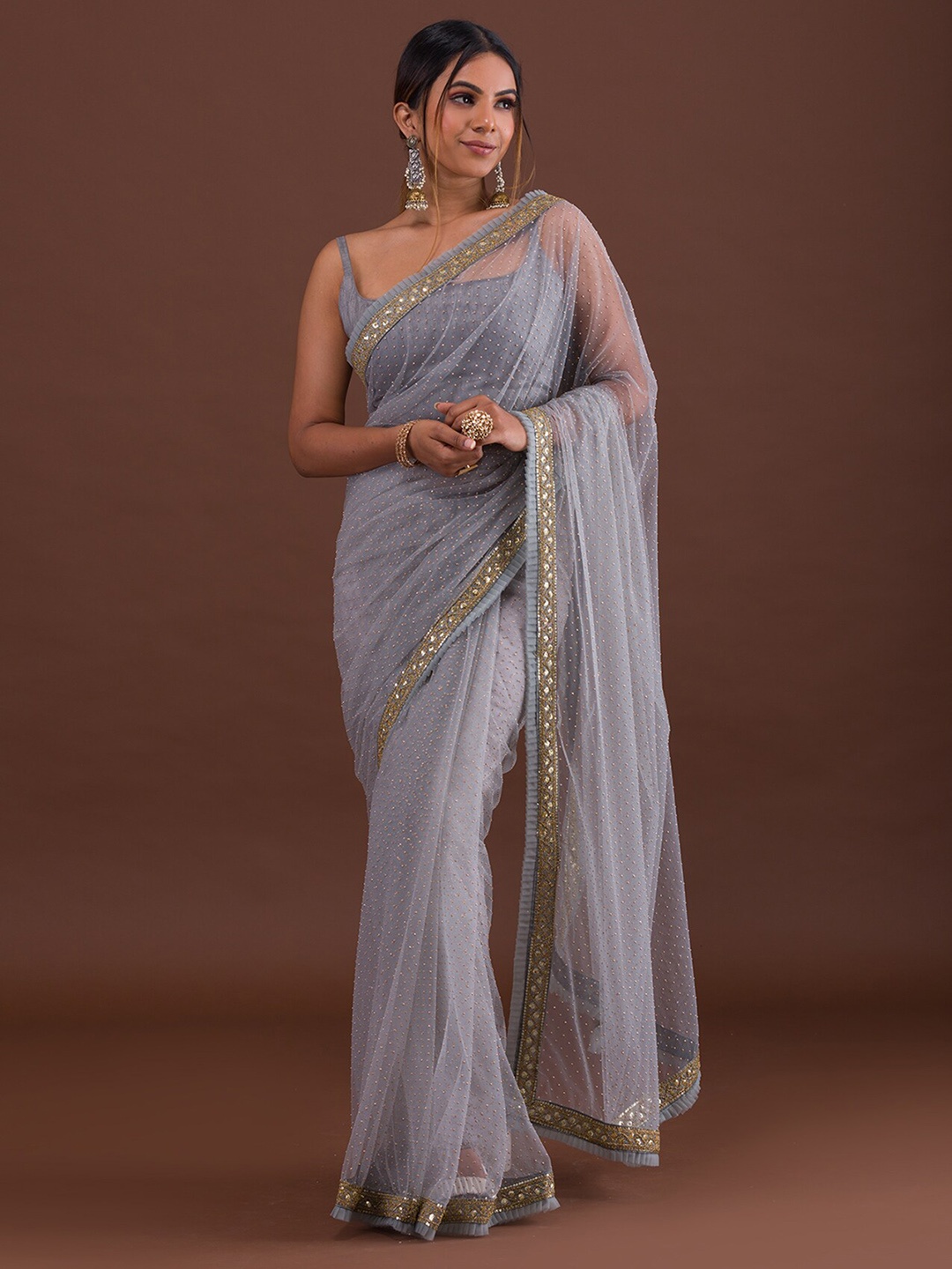

Koskii Grey & Gold-Toned Embellished Sequinned Supernet Saree